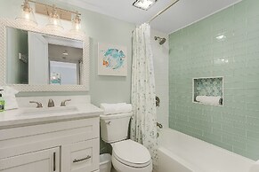 Beach Villas # 304 - Bogo24 2 Bedroom Condo by RedAwning