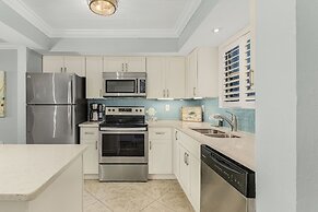 Beach Villas # 304 - Bogo24 2 Bedroom Condo by RedAwning