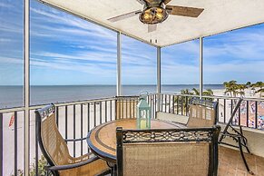 Beach Villas # 304 - Bogo24 2 Bedroom Condo by RedAwning