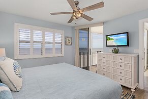 Beach Villas # 304 - Bogo24 2 Bedroom Condo by RedAwning