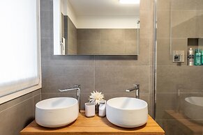 Central 2br Apartment Private Parking Long Term Welcome