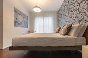 Central 2br Apartment Private Parking Long Term Welcome