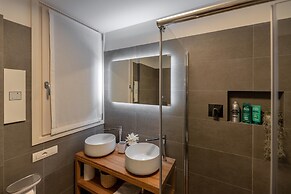 Central 2br Apartment Private Parking Long Term Welcome