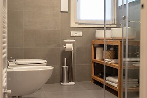 Central 2br Apartment Private Parking Long Term Welcome