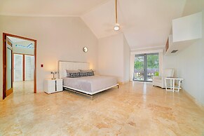 Srvittinivillas Agp36 / Spacius / Confortable Luxury Villa/ Family/ Te