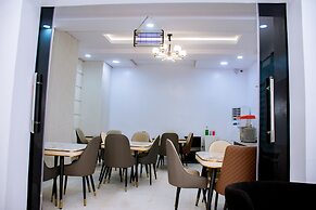Robertware Hotel and Suites