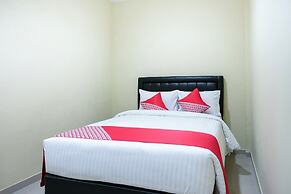 OYO Life 1149 Hotel Mustika