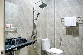 OYO Life 1149 Hotel Mustika