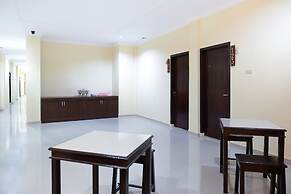 OYO Life 1149 Hotel Mustika