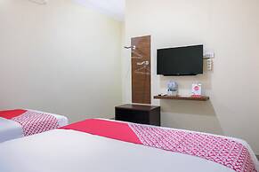 OYO Life 1149 Hotel Mustika