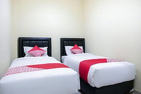 OYO Life 1149 Hotel Mustika