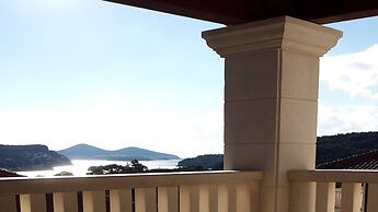 Maar Deluxe Ideal Next To Dubrovnik