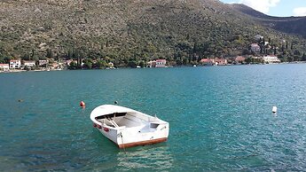 Maar Deluxe Ideal Next To Dubrovnik