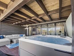 Ski Bunny Hideaway! Park City Escape! 3 Bedroom Townhouse by RedAwning