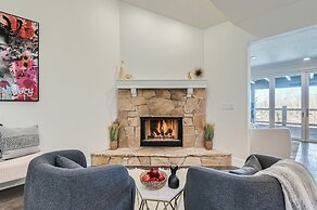 Ski Bunny Hideaway! Park City Escape! 3 Bedroom Townhouse by RedAwning