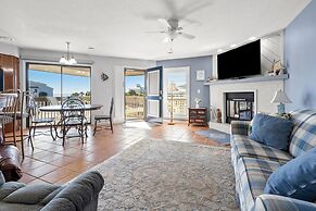 Tilghman Lakes D4 2 Bedroom Condo by RedAwning