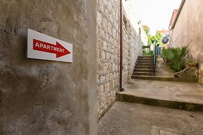 Dvori With Garden, Free Parking Next To Sea