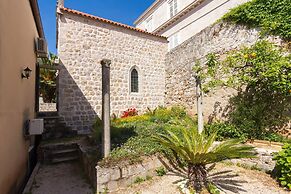 Dvori With Garden, Free Parking Next To Sea