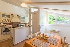 Dvori With Garden, Free Parking Next To Sea