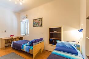 Dvori With Garden, Free Parking Next To Sea