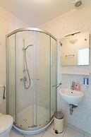 Dvori With Garden, Free Parking Next To Sea