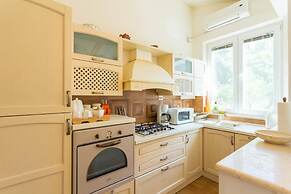 Dvori With Garden, Free Parking Next To Sea