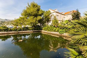 Dvori With Garden, Free Parking Next To Sea