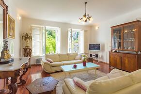 Dvori With Garden, Free Parking Next To Sea