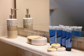 Room in Apartment - Comfort Double or Twin Room or Semi-basement