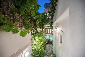 Room in Apartment - Comfort Double or Twin Room or Semi-basement