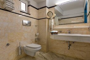 Chrispy Beach Resort