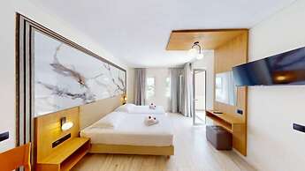 Chrispy Beach Resort