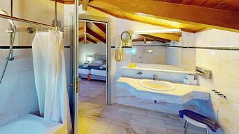 Chrispy Beach Resort