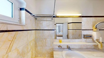 Chrispy Beach Resort