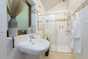 Stable Lodge Boutique B&B