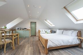 Stable Lodge Boutique B&B