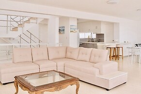 Vista Pacífico Condos