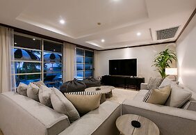 Katamanda Villa Aliya Jacuzzi Pool near Kata Beach