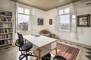 Old Jaffa Artistic Retreat by Sea N Rent