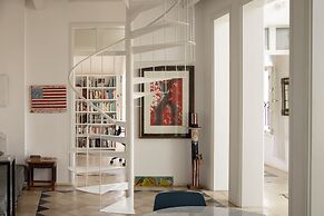 Old Jaffa Artistic Retreat by Sea N Rent