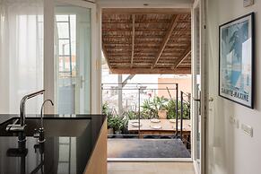 Old Jaffa Artistic Retreat by Sea N Rent