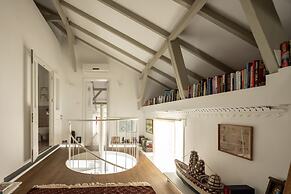 Old Jaffa Artistic Retreat by Sea N Rent