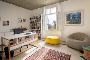 Old Jaffa Artistic Retreat by Sea N Rent