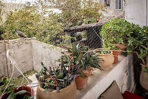 Old Jaffa Artistic Retreat by Sea N Rent