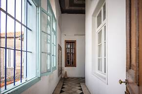 Old Jaffa Artistic Retreat by Sea N Rent