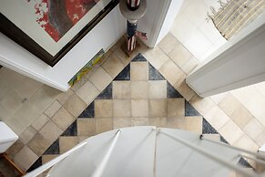 Old Jaffa Artistic Retreat by Sea N Rent