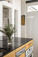 Old Jaffa Artistic Retreat by Sea N Rent