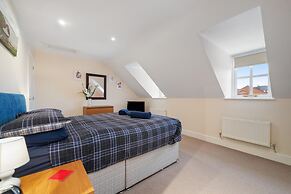 Park Place Court 2 - Close to Beach