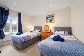 Park Place Court 2 - Close to Beach