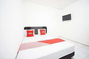 OYO 93682 Blessing's Kediri Homestay Syariah